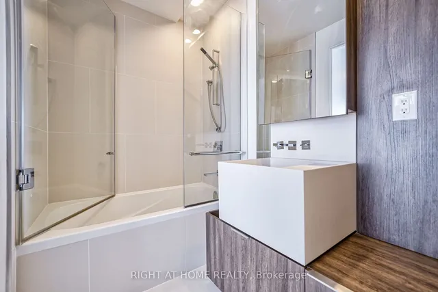 Additional image 23 of 1 Bloor St Unit 4707