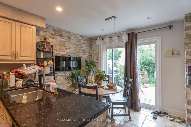 Additional image 11 of 4484 Jenkins Cres