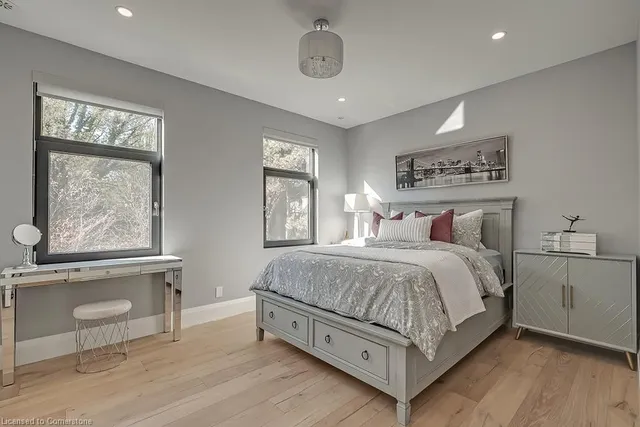 Additional image 24 of 136 Avondale Crt