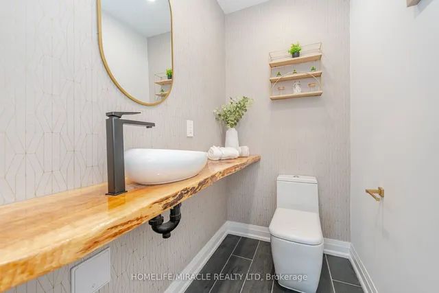 Additional image 16 of 388 Oakwood Ave