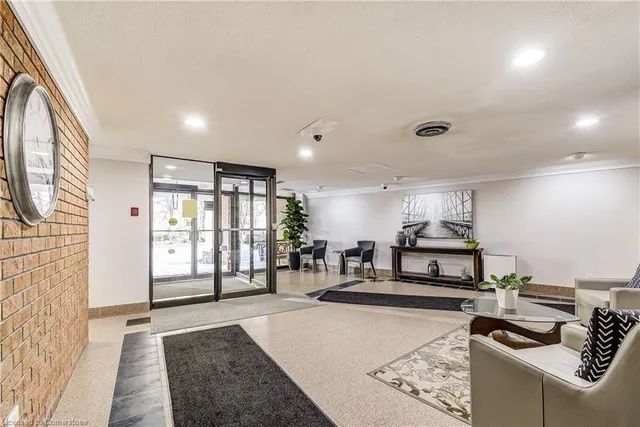 Additional image 2 of 1240 Marlborough Crt Unit 310