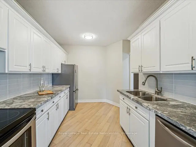 Additional image 11 of 5250 Lakeshore Rd Unit 708