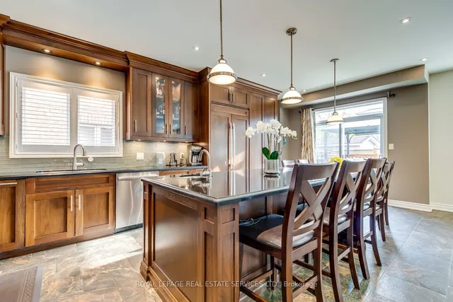 Additional image 19 of 2484 Logan Ave