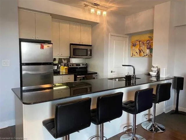 Additional image 2 of 4033 Hurontario St Unit 315