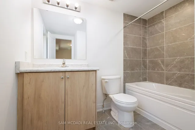 Additional image 8 of 2163 Royal Gala Circ