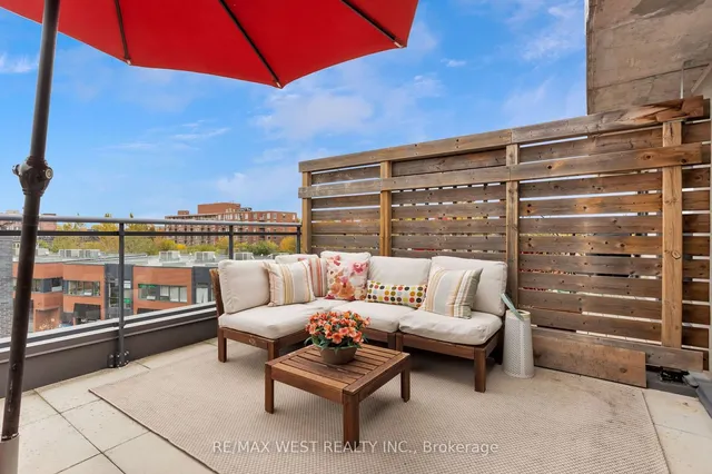 Additional image 32 of 45 Sousa Mendes St Unit 703