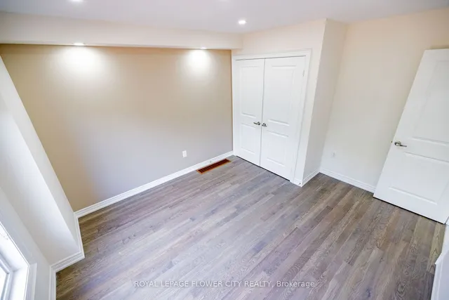 Additional image 8 of 38 Queenpost Dr
