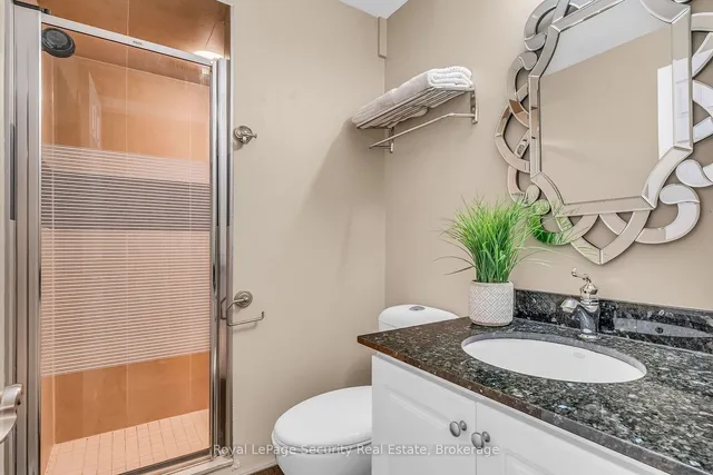 Additional image 35 of 654 Ashprior Ave