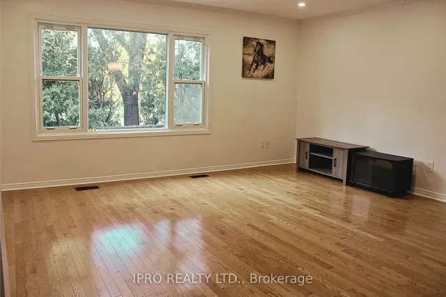 Additional image 6 of 34 Red Maple Crt