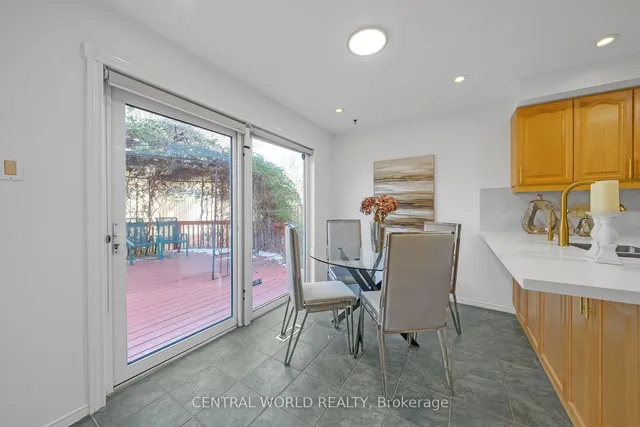 Additional image 10 of 12 Lindhurst St