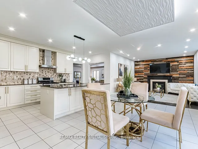 Additional image 14 of 14 Canary Clse