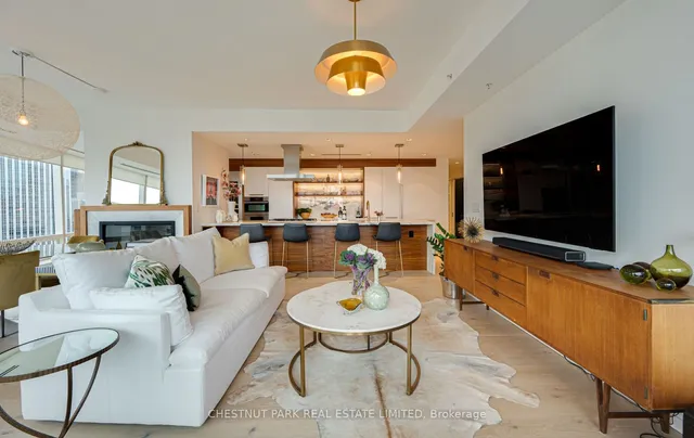 Additional image 3 of 180 University Ave Unit 3206