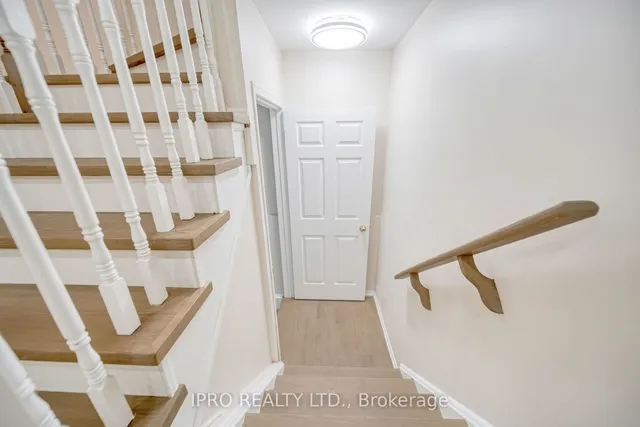 Additional image 27 of 1204 Prestonwood Cres