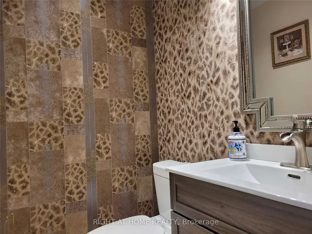 Additional image 4 of 1080 Glenashton Dr