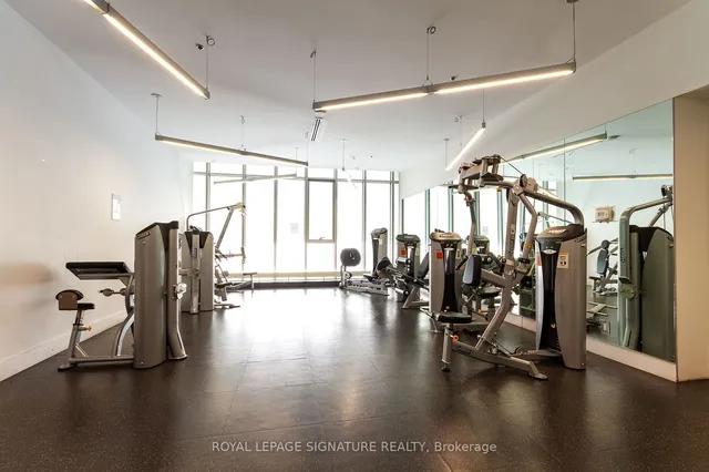 Additional image 36 of 12 York St Unit 4202