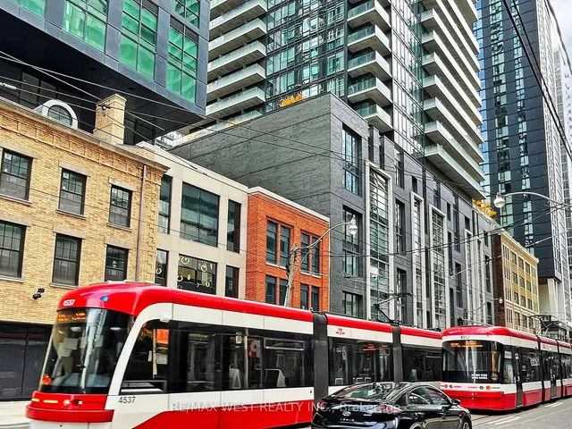 Additional image 33 of 327 King St Unit 3106