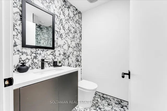 Additional image 10 of 55 Bremner Blvd Unit 1810