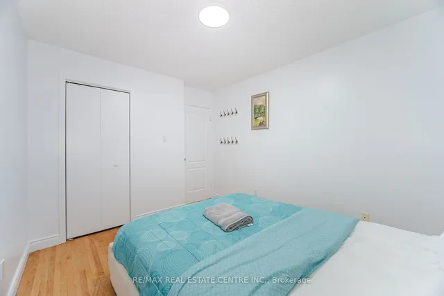 Additional image 24 of 4062 Dunmow Cres