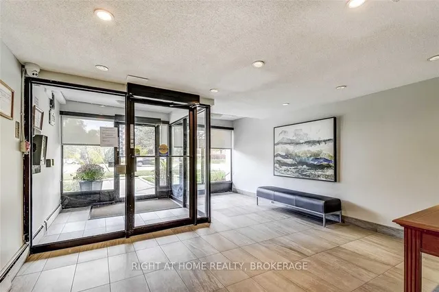 Additional image 17 of 2411 New St Unit 604