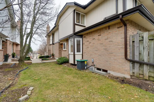 Additional image 4 of 1501 Upper Middle Rd Unit 3