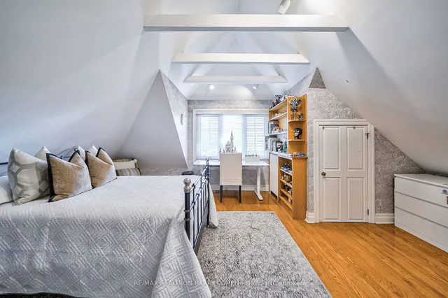 Additional image 26 of 115 Glenview Ave