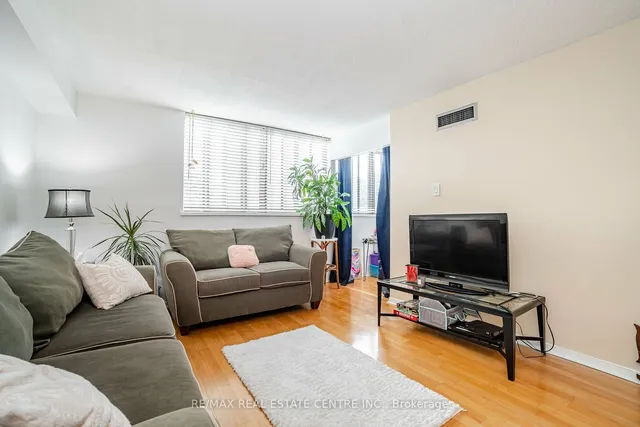 Additional image 16 of 1155 Bough Beeches Blvd Unit 208