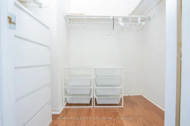 Additional image 25 of 835 Stonebridge Ave