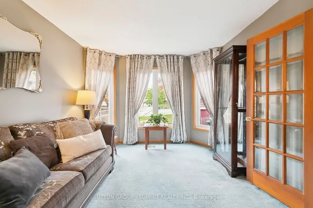 Additional image 5 of 2722 Kingsway Dr