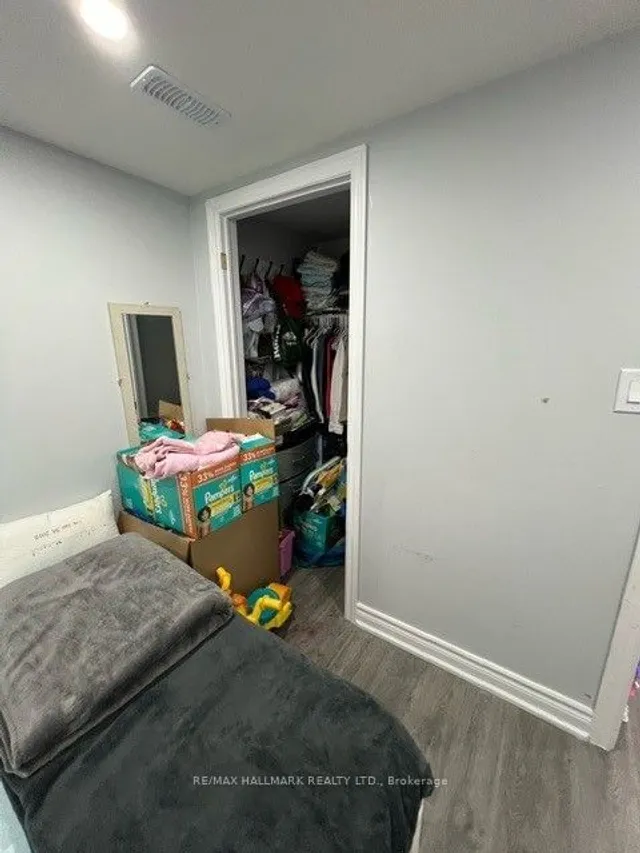 Additional image 8 of 49 Halfmoon Sq