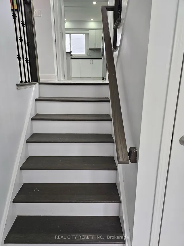 Additional image 32 of 1680 Samuelson Circ