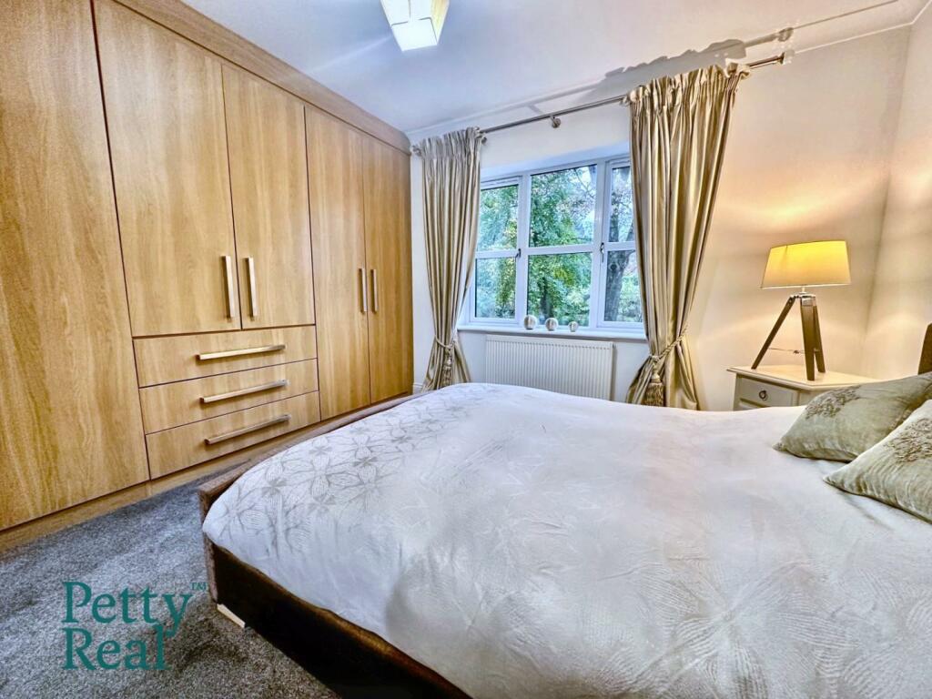 Additional image 7 of Field Top Court, Fence