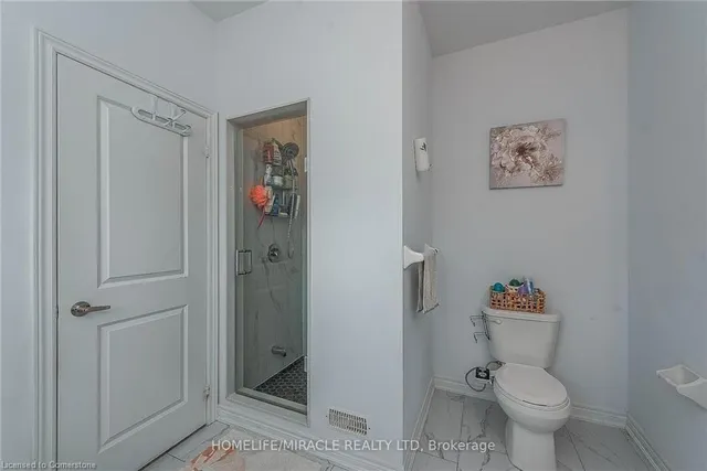Additional image 16 of 17 Bachelor Street St