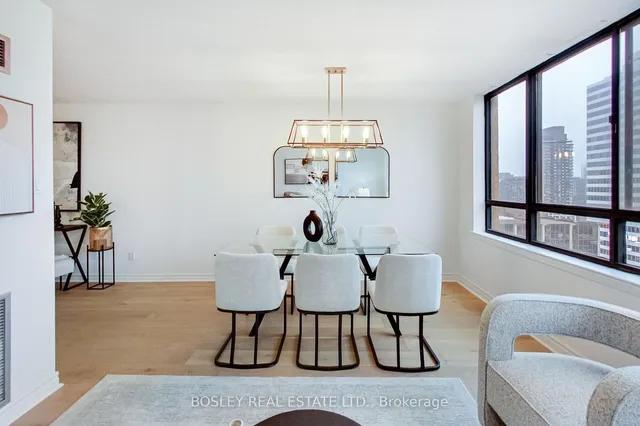 Additional image 11 of 633 Bay St Unit 2614