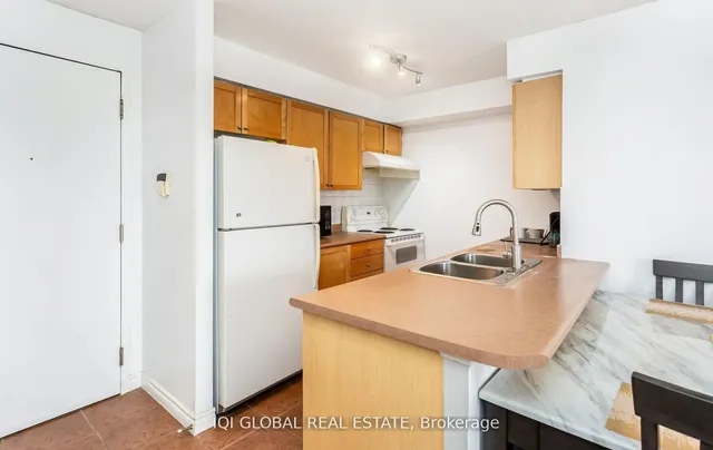 Additional image 18 of 55 Strathaven Dr Unit 301