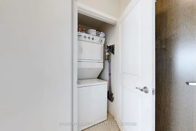 Additional image 29 of 9 George St Unit 1710