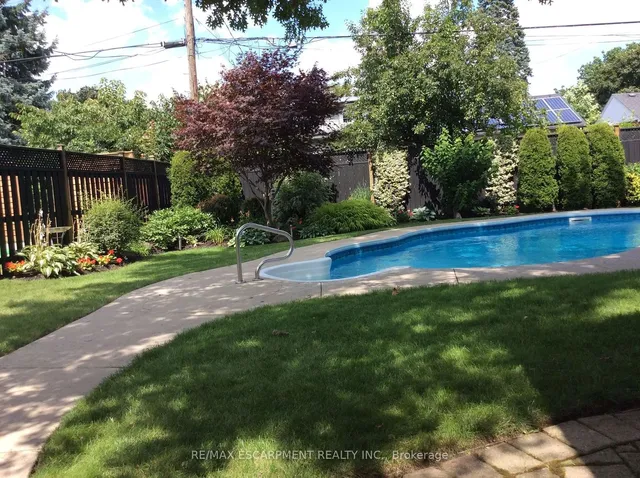 Additional image 40 of 957 Sanford Dr