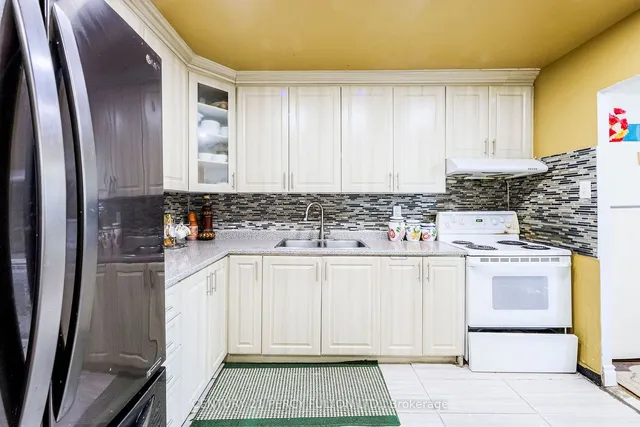 Additional image 39 of 3555 Derry Rd Unit 104