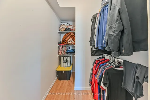 Additional image 35 of 5 Lisa St Unit 1002