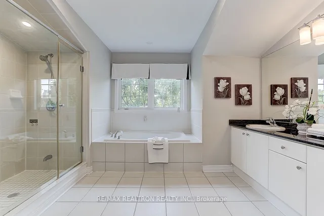 Additional image 23 of 169 Finch Ave Unit H