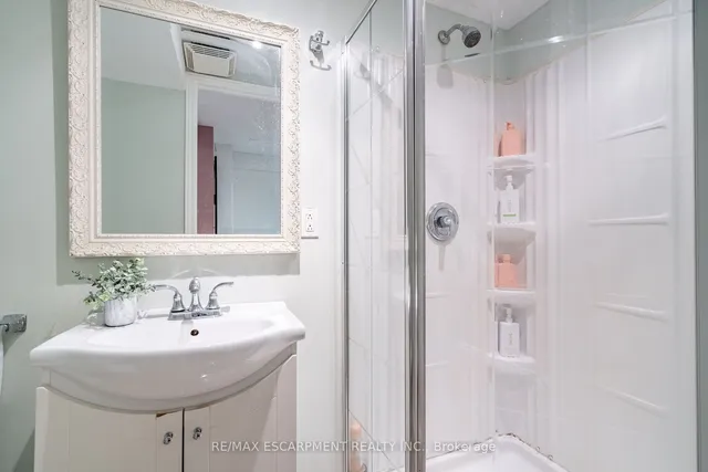 Additional image 22 of 2185 Fairchild Blvd Unit 27