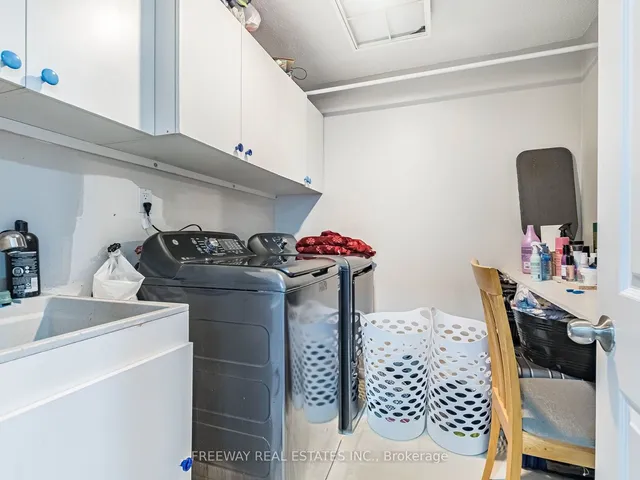 Additional image 25 of 60 Banting Cres