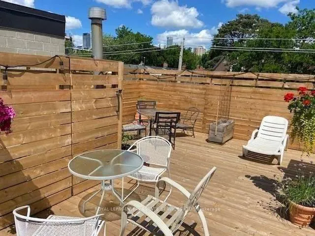 Additional image 23 of 365 Dundas St Unit 115