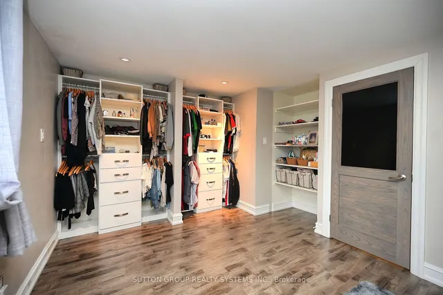 Additional image 19 of 400 Bloor St Unit 68