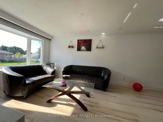 Additional image 3 of 78 Sanford Cres