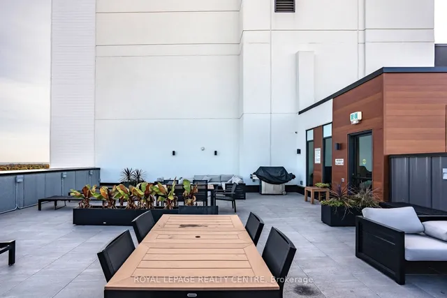 Additional image 26 of 95 Dundas St Unit 612