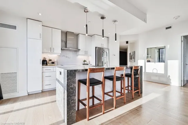 Additional image 12 of 2025 Maria St Unit 807