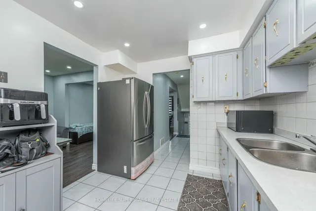 Additional image 16 of 7475 Goreway Dr Unit 50