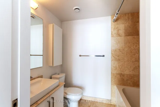 Additional image 32 of 12 York St Unit 4202