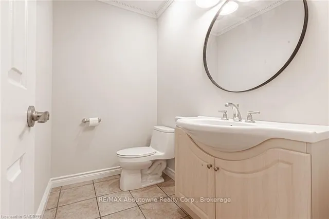 Additional image 15 of 398 BARCLAY Cres