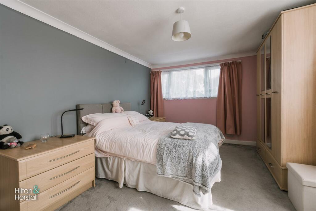 Additional image 10 of Hoarstones Avenue, Fence